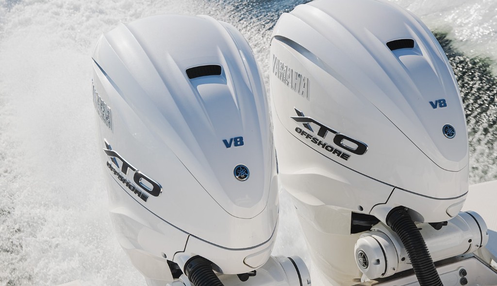 Marine Outboard Remap Bournemouth Poole Dorset | 24Tuning Twin Yamaha XTO Offshore V8 outboard engines at speed for marine outboard remapping - 24Tuning Bournemouth Dorset